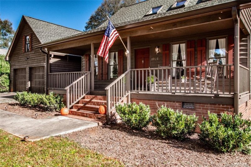 Property image 4 at 1021 Churchill Road, Davidson, NC 28036