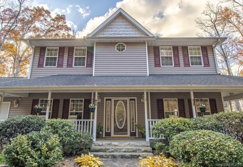 101 Sunny Ridge Drive