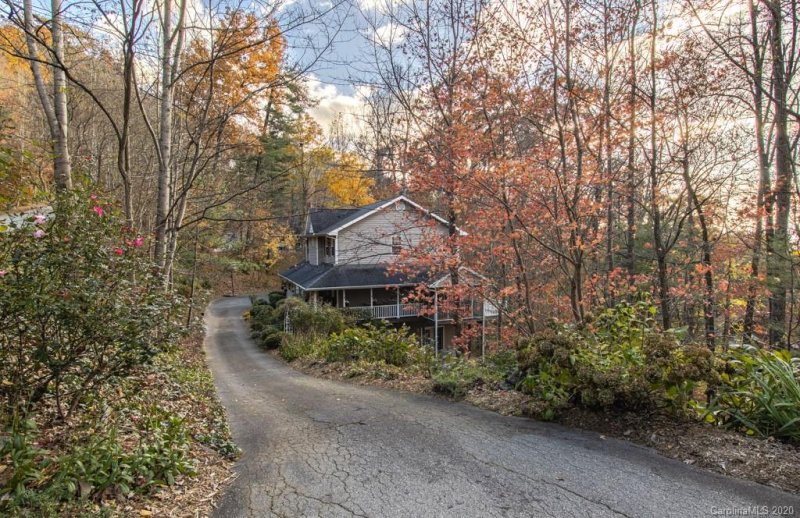 Property image 4 at 101 Sunny Ridge Drive, Asheville, NC 28804