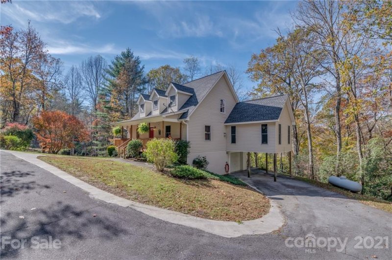 Property image 4 at 1105 Wildlife Trail, Hendersonville, NC 28739