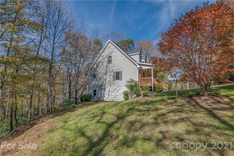 Property image 5 at 1105 Wildlife Trail, Hendersonville, NC 28739