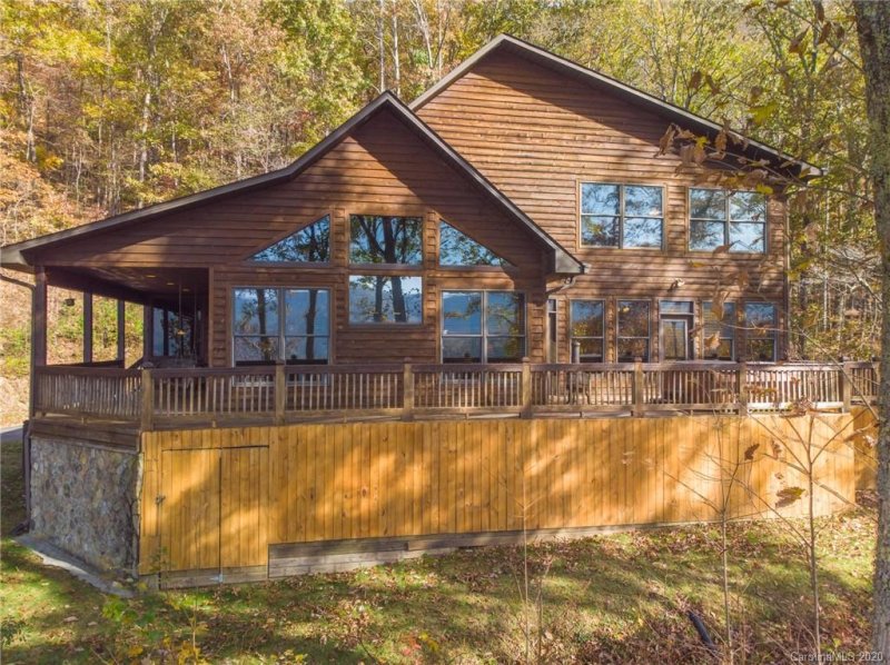 992 Eagles Roost Road