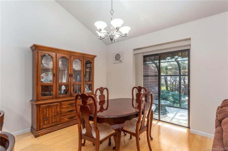 Property image 4 at 302 Woodfield Drive, Asheville, NC 28803