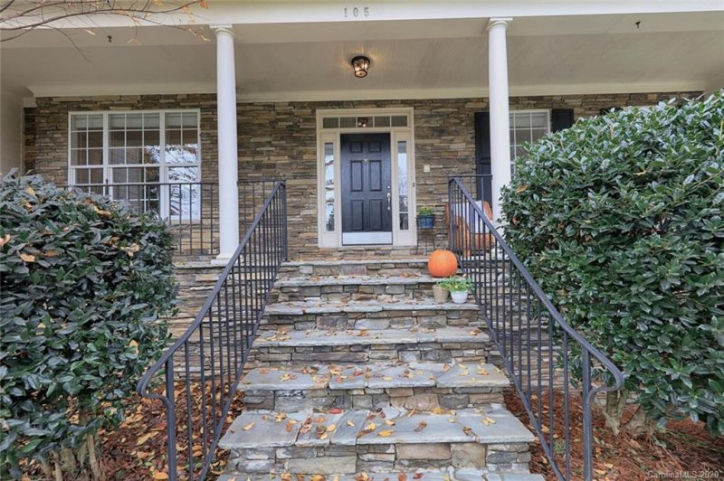 Property image 3 at 105 Estate View Court, Mooresville, NC 28117