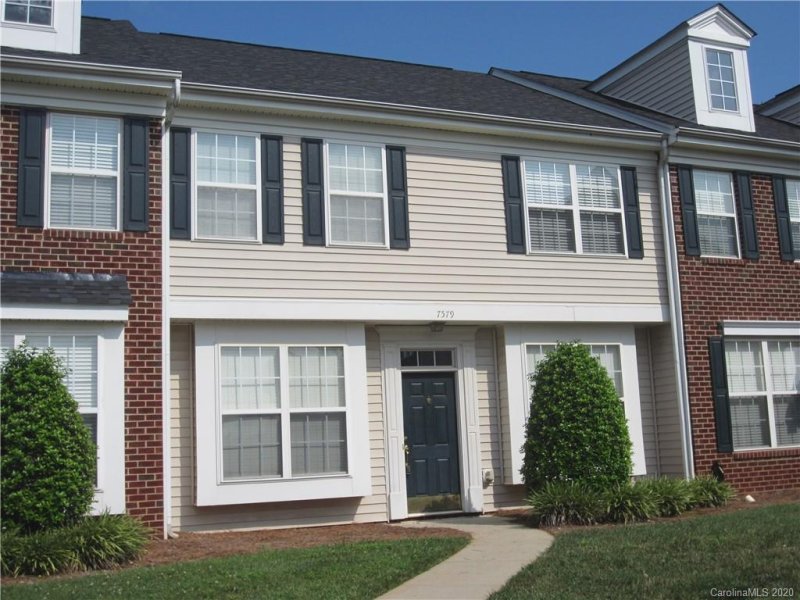 7579 Bluff Point Lane