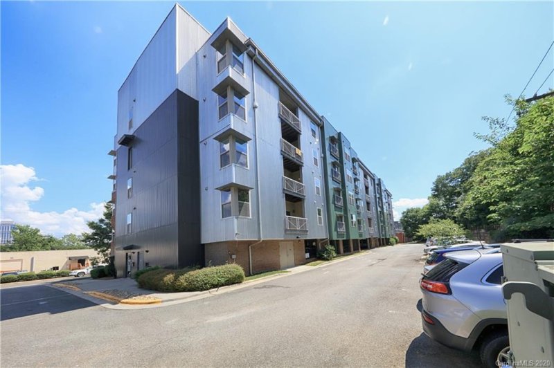 Property image 4 at 630 Calvert Street, Charlotte, NC 28208