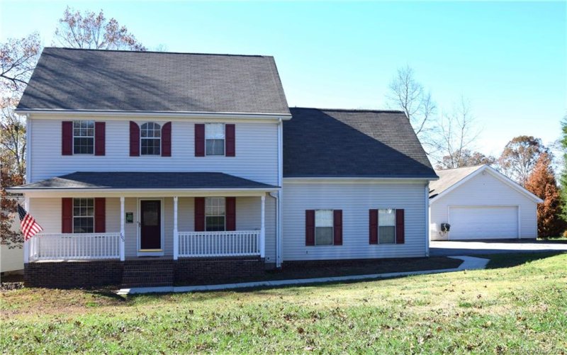 Property image 2 at 105 Gatwick Court, Statesville, NC 28677