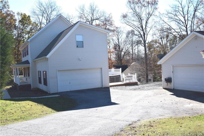 Property image 3 at 105 Gatwick Court, Statesville, NC 28677