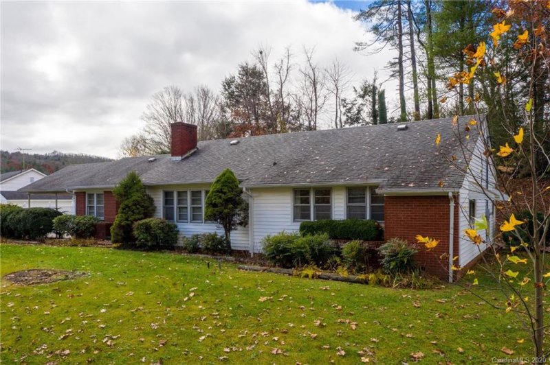 Property image 2 at 378 Hillcrest Circle, Spruce Pine, NC 28777