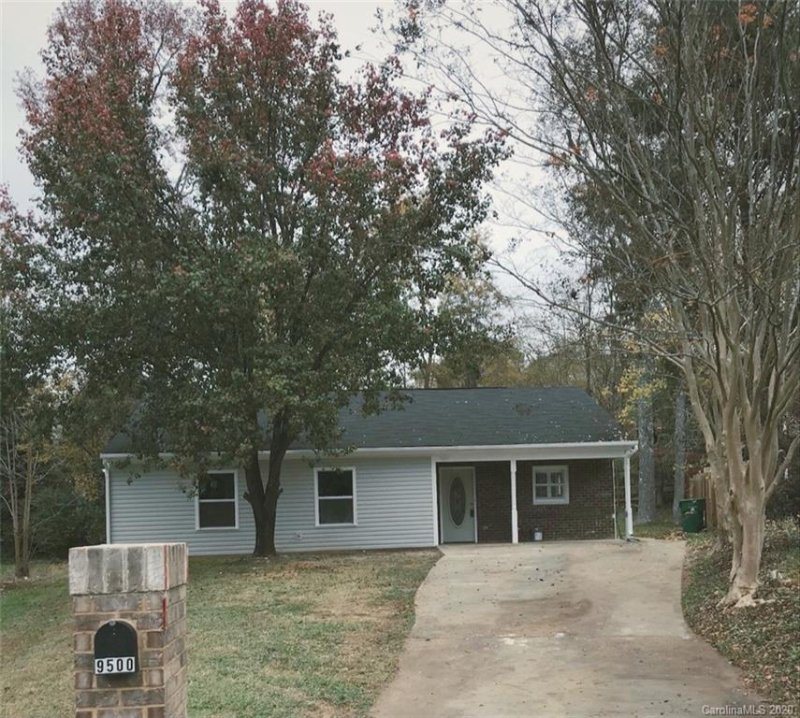 Property image 2 at 9500 Huntsham Road, Charlotte, NC 28227