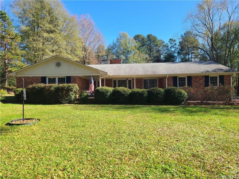 Property image 2 at 3720 Fairlane Drive, Gastonia, NC 28056