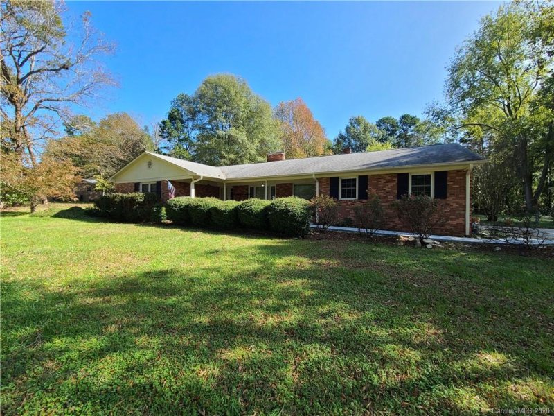 Property image 3 at 3720 Fairlane Drive, Gastonia, NC 28056