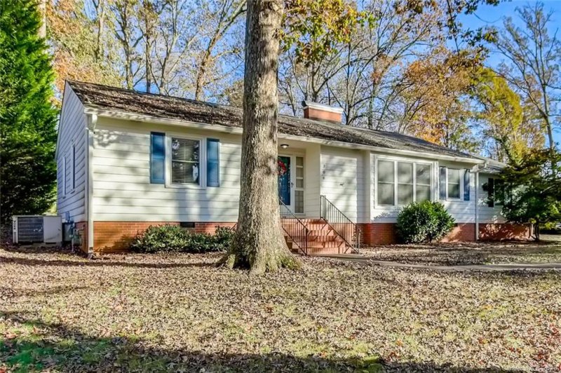 Property image 2 at 306 N Hawthorne Street, Mount Holly, NC 28120