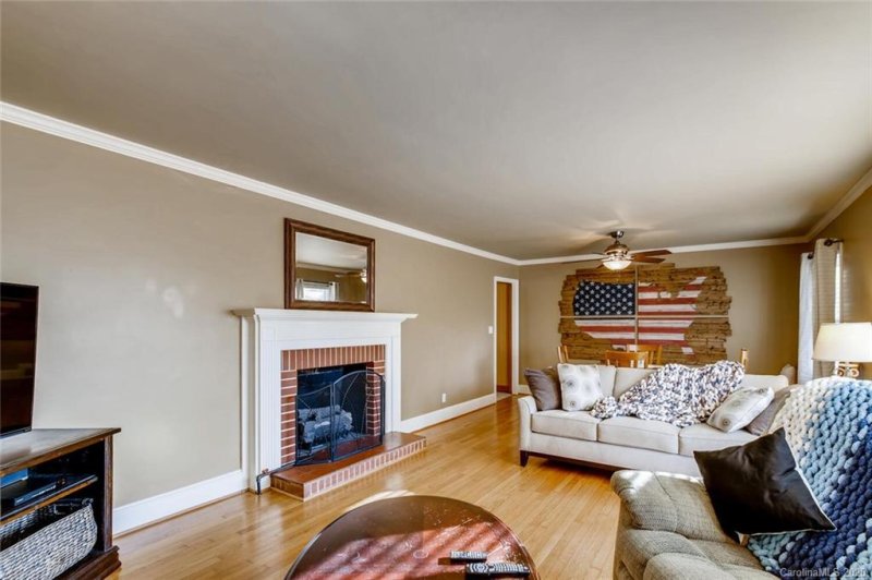 Property image 4 at 306 N Hawthorne Street, Mount Holly, NC 28120