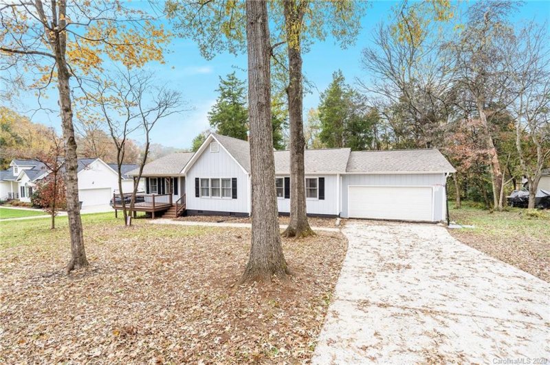 Property image 3 at 2543 Saddlewood Circle, Concord, NC 28027