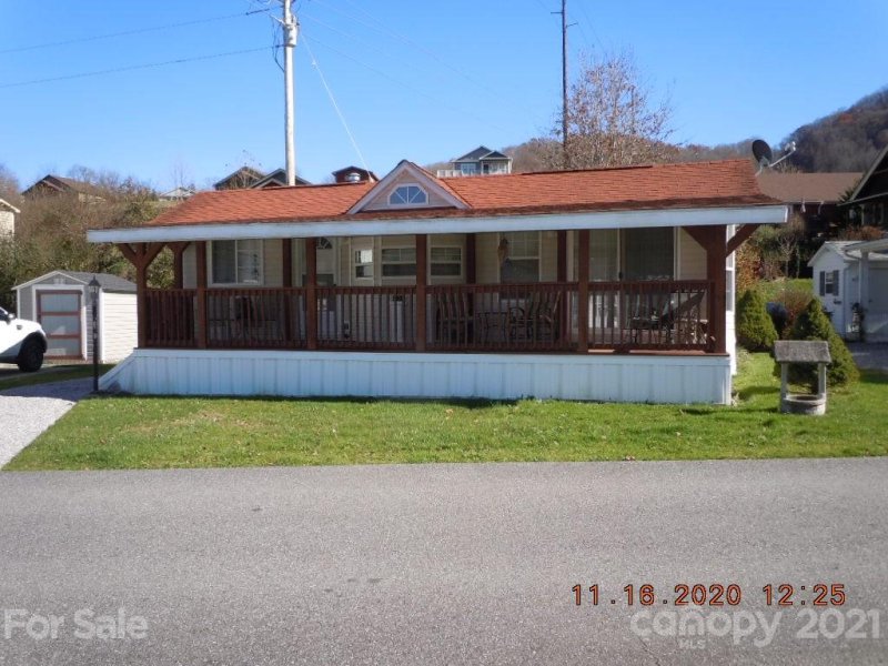 Property image 2 at 143 Summer Place Drive, Waynesville, NC 28785