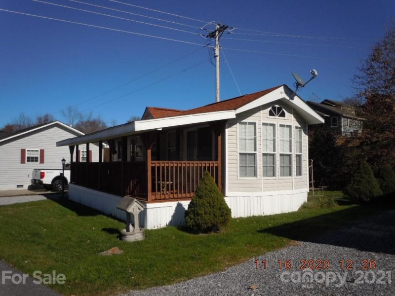 Property image 3 at 143 Summer Place Drive, Waynesville, NC 28785