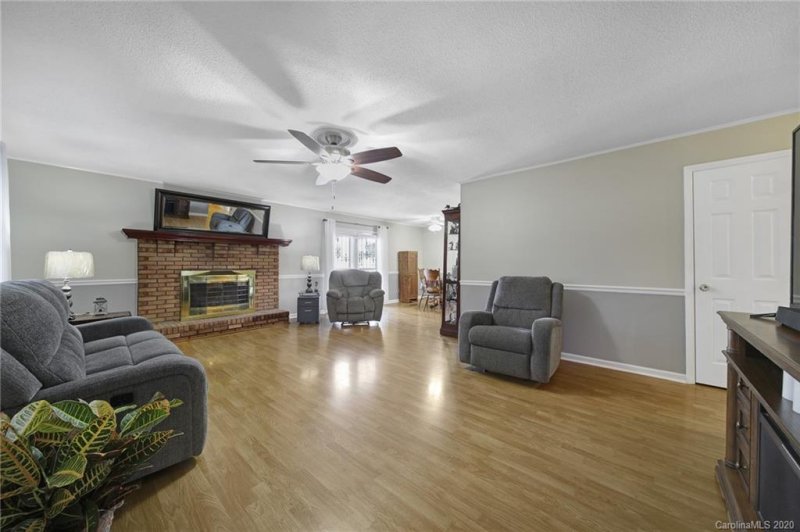 Property image 4 at 4830 Greenwood Drive, Gastonia, NC 28052