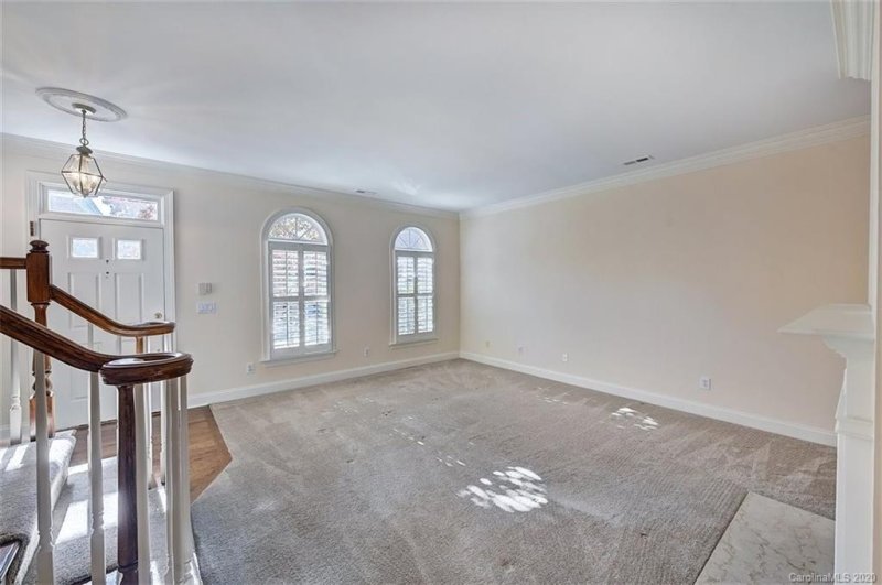 Property image 3 at 9405 Bonnie Briar Circle, Charlotte, NC 28277