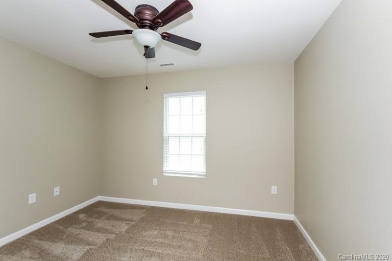 Property image 3 at 106 Lookout Point Place, Mooresville, NC 28115