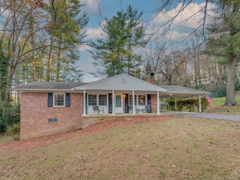 Property image 4 at 414 Comet Drive, Hendersonville, NC 28791