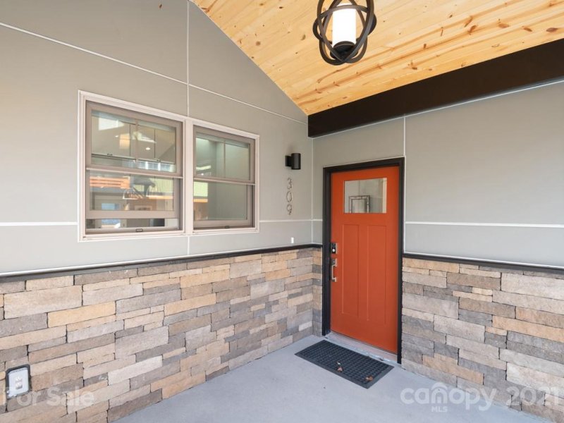 Property image 3 at 309 Ava Lane, Asheville, NC 28804