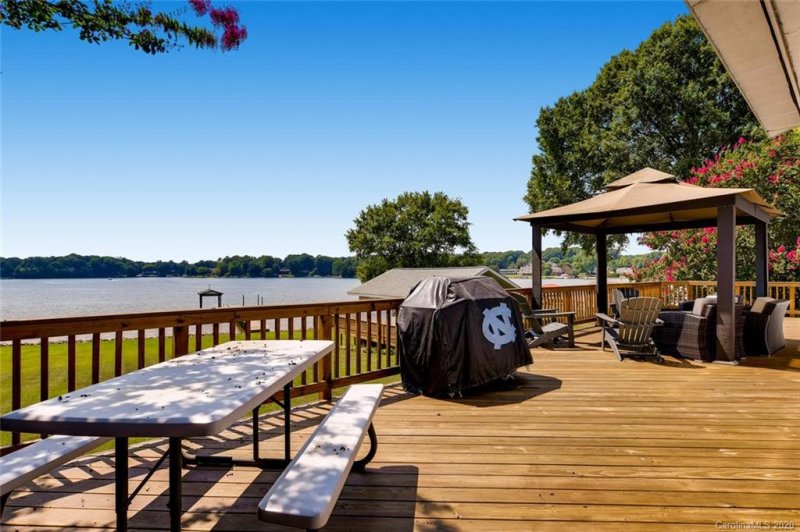 Property image 2 at 342 Ponderosa Circle, Mooresville, NC 28117