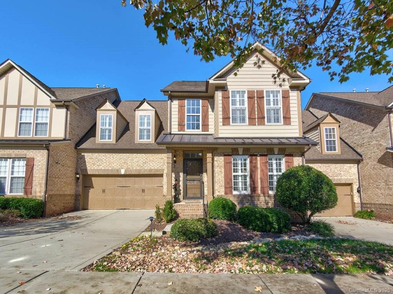 2338 Donnington Lane