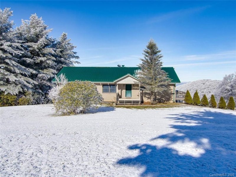 Ogle Meadows, Burnsville Community