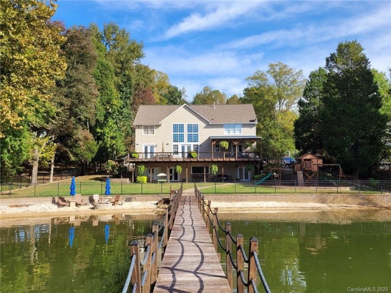 Property image 2 at 130 Morgan Bluff Road, Mooresville, NC 28117