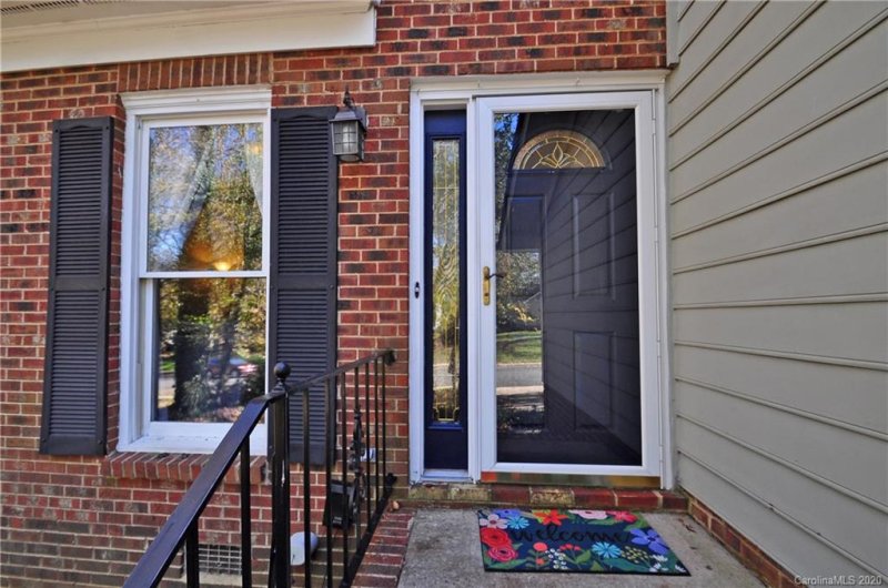 Property image 2 at 913 Evian Lane, Matthews, NC 28105