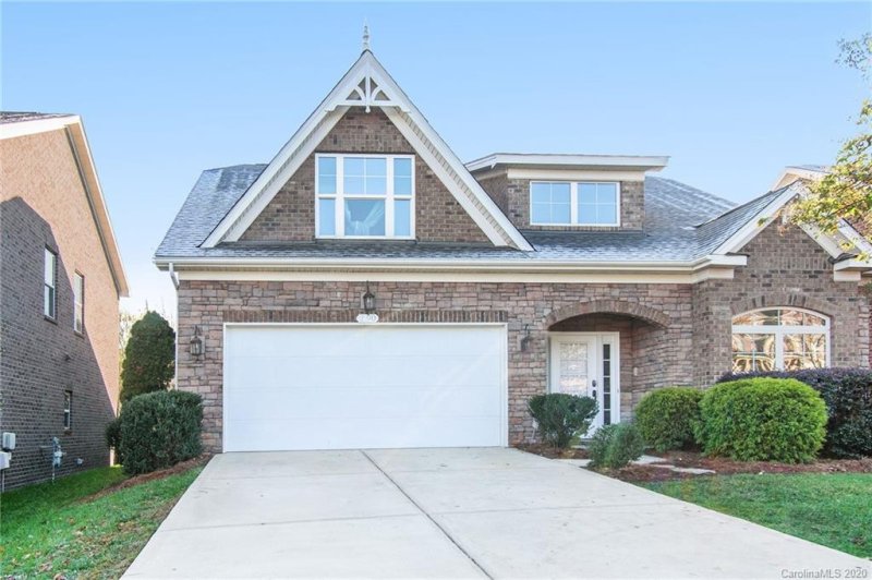 2190 Barrowcliffe Drive