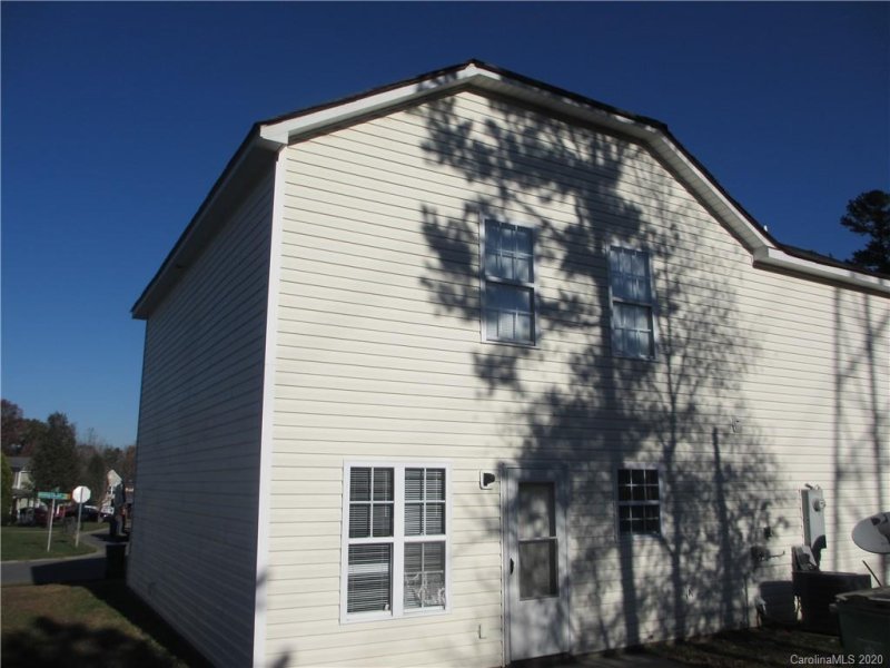 Property image 3 at 418 Winding Canyon Drive, Charlotte, NC 28214