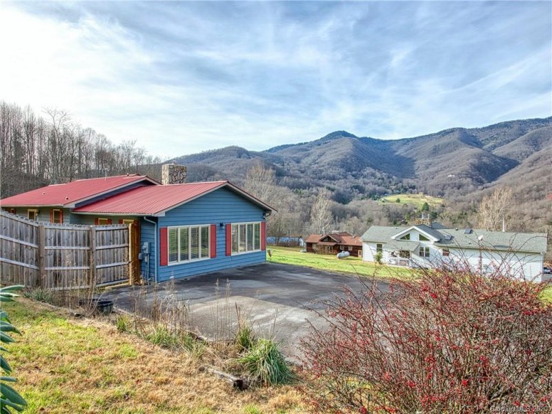 Property image 2 at 326 Barber Hill Drive, Waynesville, NC 28786