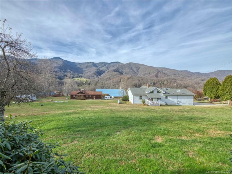 Property image 4 at 326 Barber Hill Drive, Waynesville, NC 28786