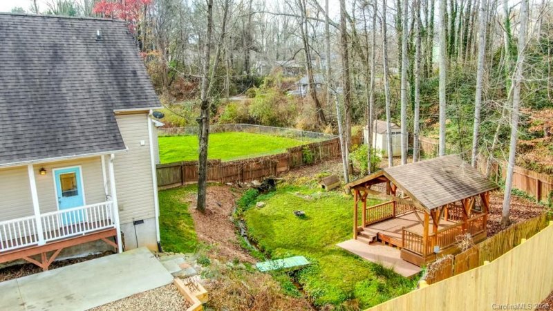 Property image 4 at 311 London Road, Asheville, NC 28803