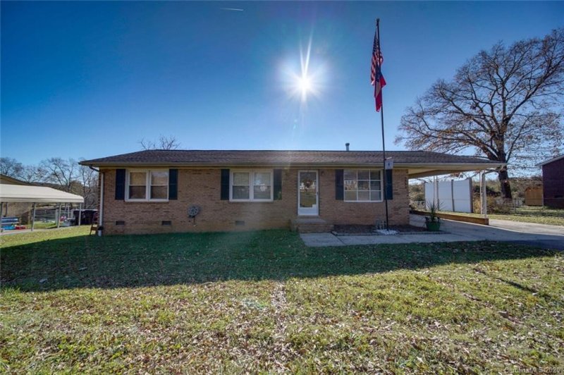 Property image 2 at 4018 Angus Drive, Gastonia, NC 28056