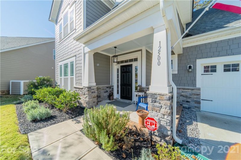 Property image 2 at 12500 Old Westbury Drive, Cornelius, NC 28031