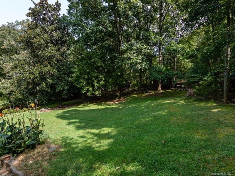 Property image 5 at 4817 S Parview Drive, Charlotte, NC 28226