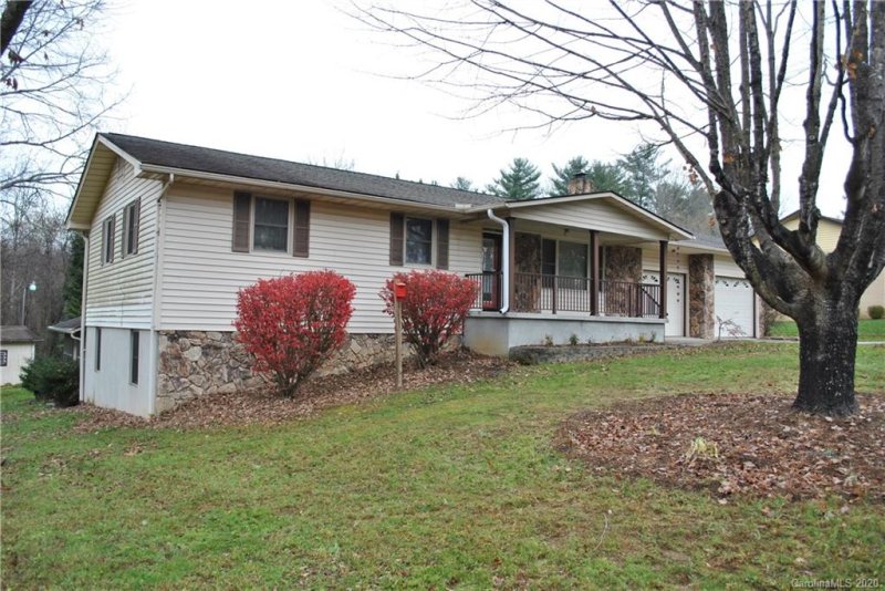 Property image 2 at 460 Beach Drive, Hendersonville, NC 28792