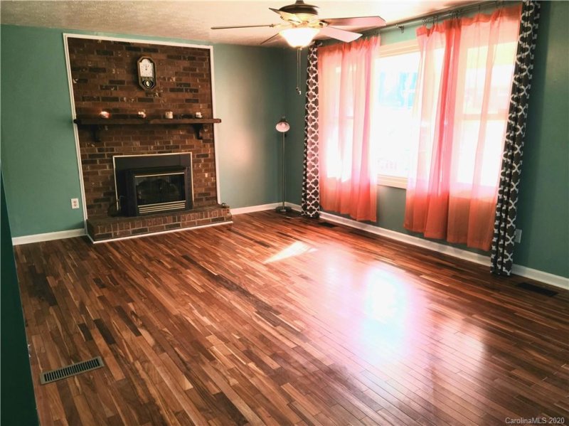 Property image 3 at 460 Beach Drive, Hendersonville, NC 28792