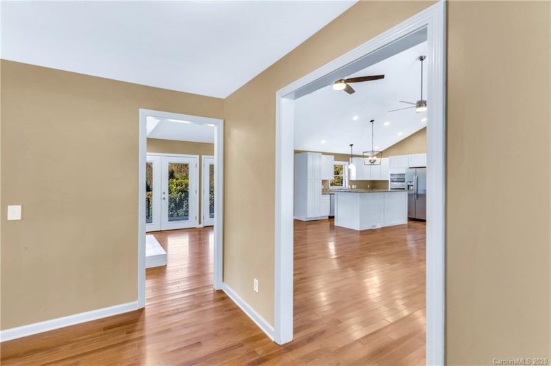 Property image 5 at 109 Crooked Creek Road, Hendersonville, NC 28739