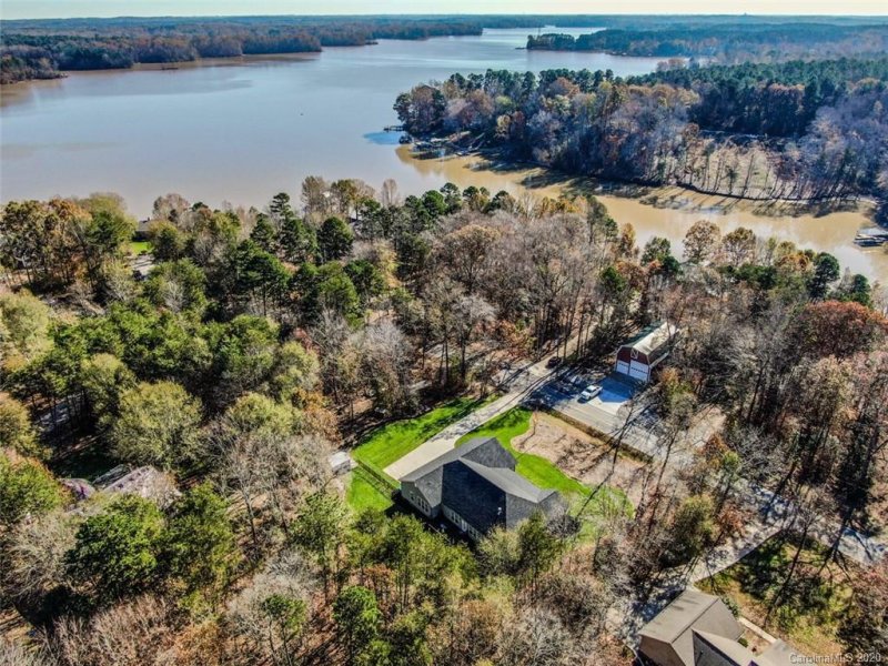 Property image 4 at 8800 Dog Leg Road, Sherrills Ford, NC 28673