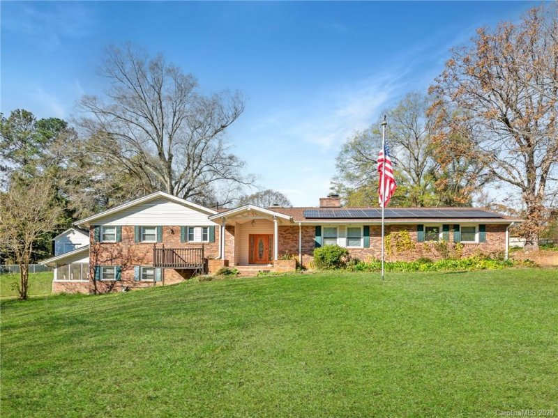 3713 Southwood Drive