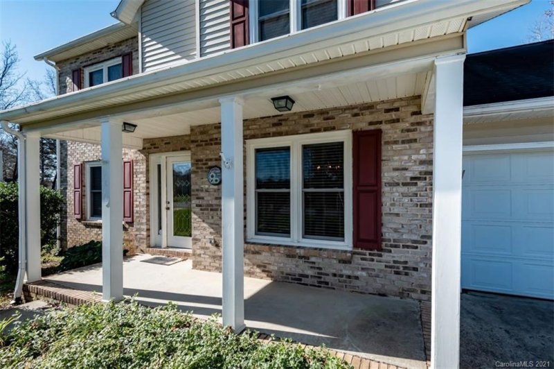 Property image 3 at 1619 Running Deer Drive, Conover, NC 28613