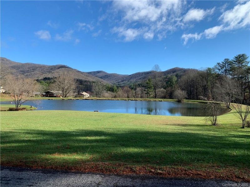 Property image 2 at 52 Mark Twain Road, Asheville, NC 28805