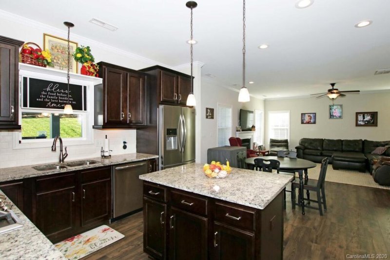 Property image 5 at 136 Southern Oak Drive, Mooresville, NC 28115