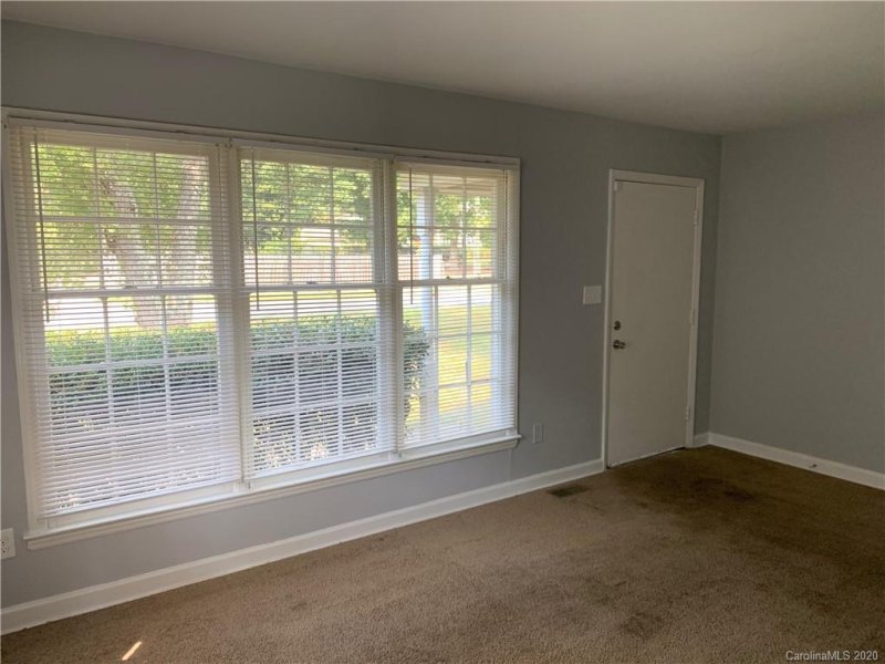 Property image 2 at 815 Georgetown Drive, Charlotte, NC 28213