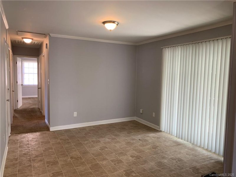 Property image 5 at 815 Georgetown Drive, Charlotte, NC 28213