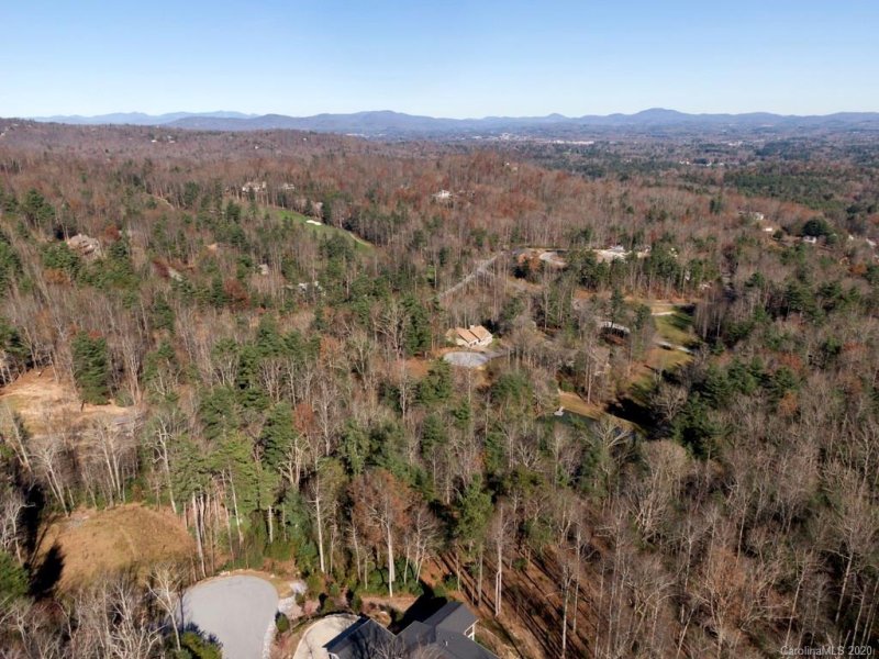 Property image 2 at 90 Dusky Court, Hendersonville, NC 28739